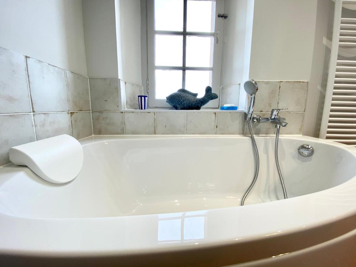 Domaine Les Muriers Bed & Breakfast 2*