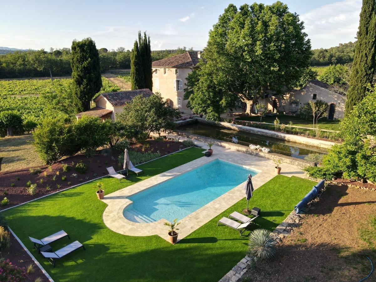 Domaine Les Muriers Bed & Breakfast 2*